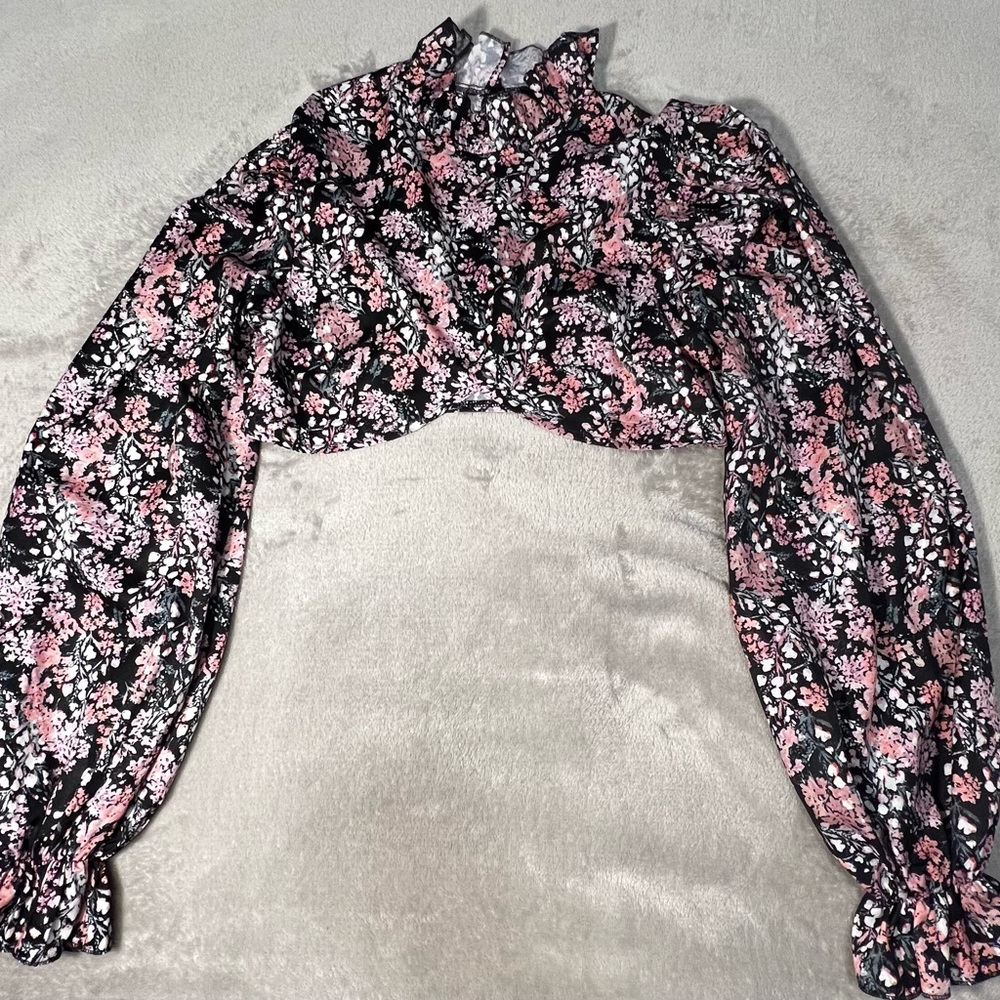 Floral Crop Top from PrettyLittleThings | Size 8